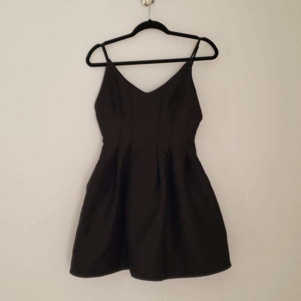Little black Dress (retailer pic in white)